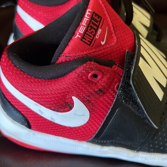 👟👟Nike size 5.5 boys red and black and white one doesn’t have straps - Picture 5 of 10